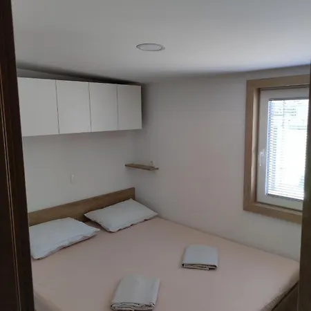 Mobile Homes King, Camp Dida Apartment